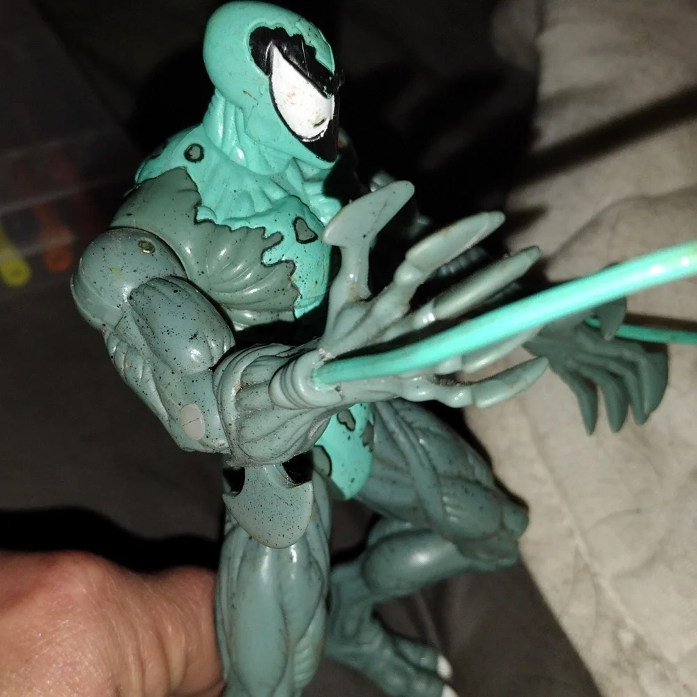 Action figure - Picture 2 of 3